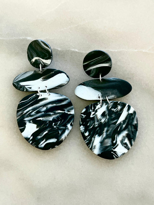 The Classic Dangle in Marbled Black and White